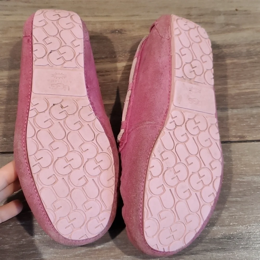 Ugg Australia kids pink suede slippers Loafer fur szUS 3 EUR 33 shoes